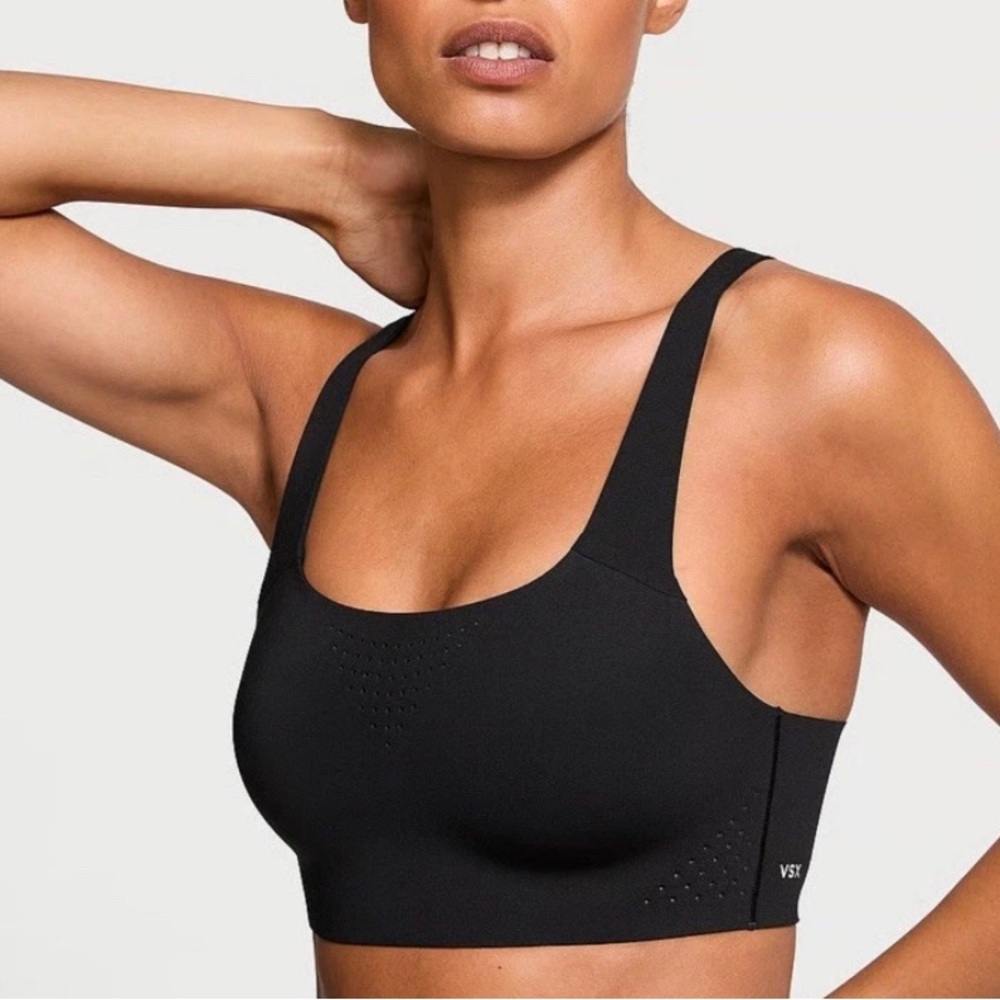 Victoria's Secret Black Seamless Support Sports Bra 32B